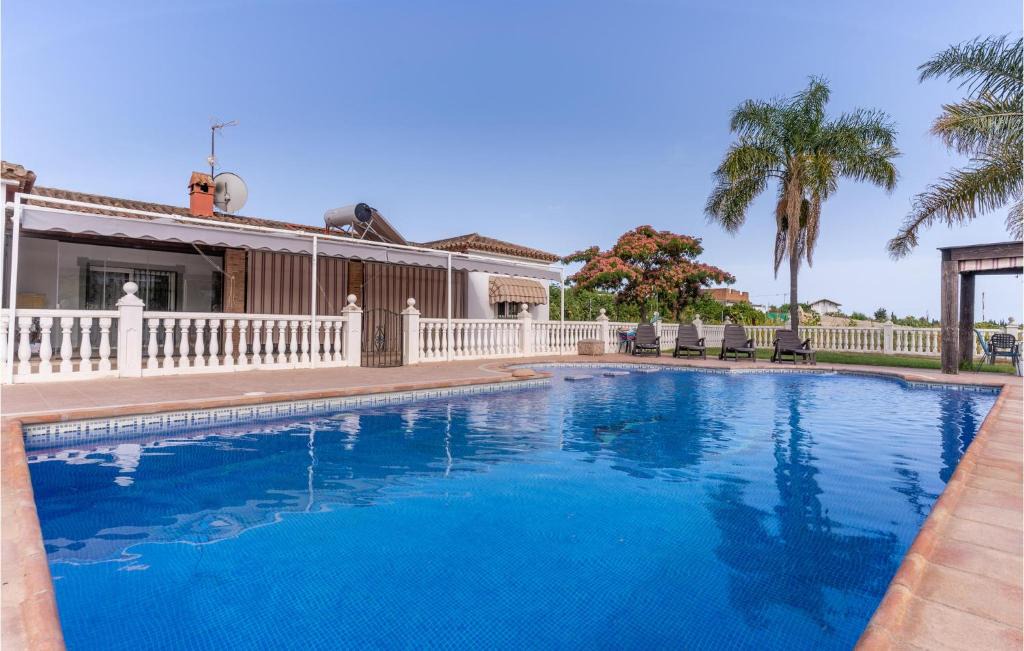 New Golden Mile House | Casa Rosas