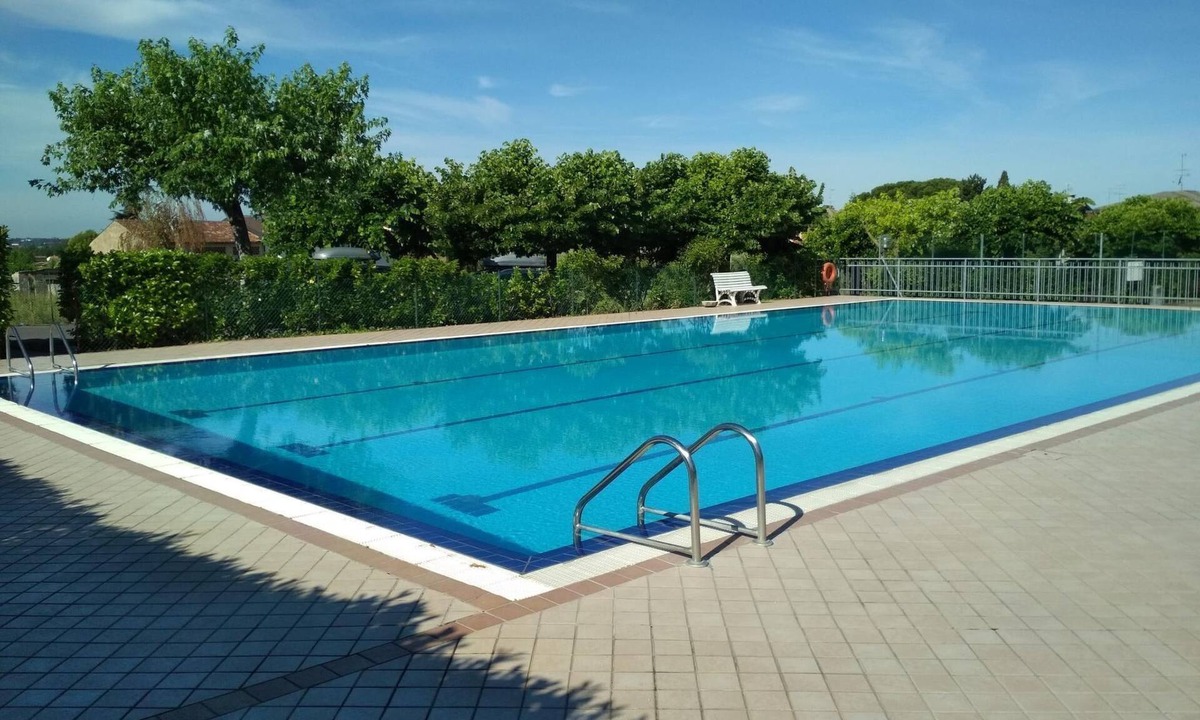 Pacengo Apartment | Casa Ruby - Geräumige Wohnung mit Pool by Interhome