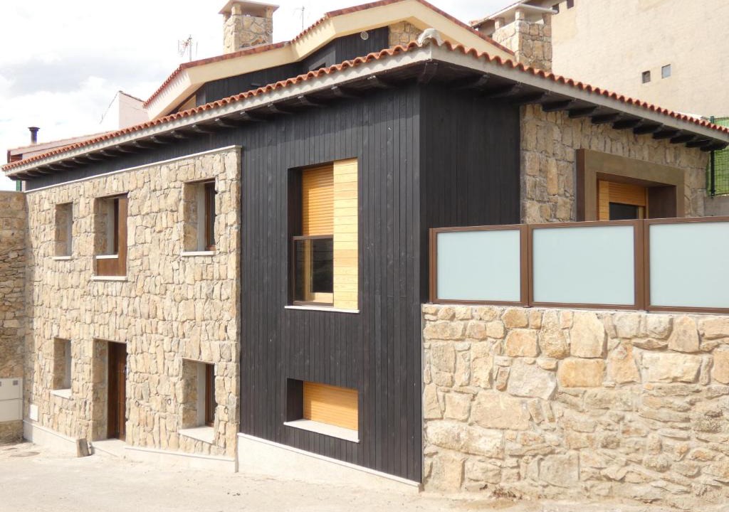 Robledondo Ski Chalet | Casa Rural A Ritmo De Burro