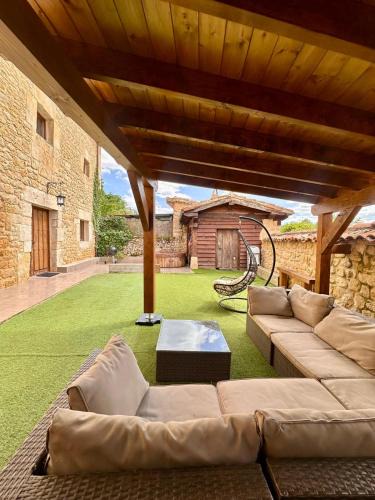Villacomparada de Rueda Villa | CASA RURAL PALACIO LOS LABREQUINES