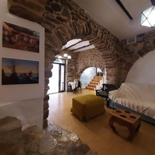 Chovar House | Casa rural rústica para parejas, familias o amigos a la montaña de EL COLMENAR