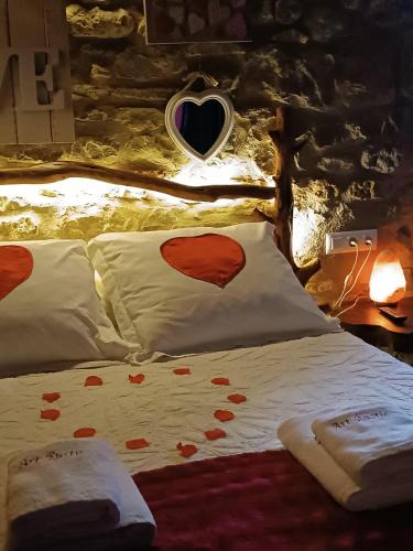 Enroig House | Casa Rustic Suites, JACUZI & LOVE
