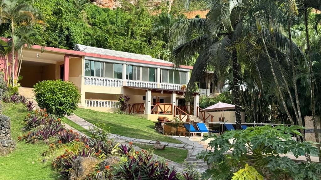 Las Terrenas Cabin | Casa se campo entre montañas Quisqueya paisa