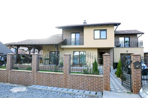 Livezeni House | Casa Sofia