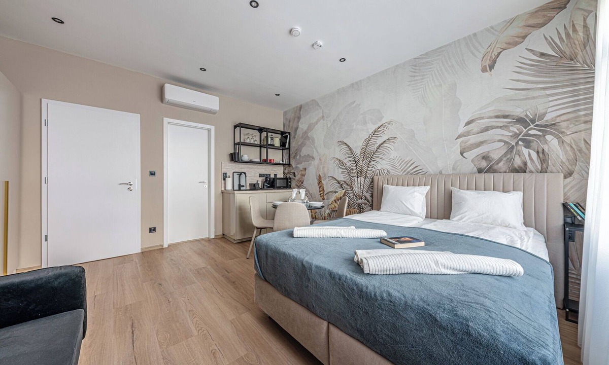 Ujlipotvaros Apartment | Casa Solara - Bright & Stylish Studio by Nyugati with, AC in beautiful Budapest