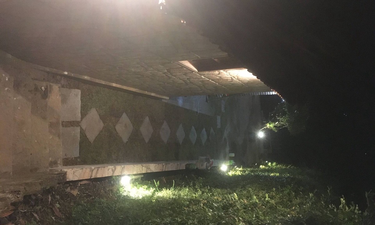 Teresopolis House | Casa Teresopolis, overlooking mountains