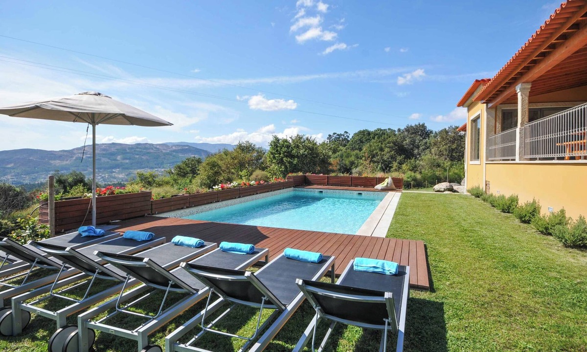 Calheiros Villa | Casa Tranquilo - Four Bedroom Villa, Sleeps 8