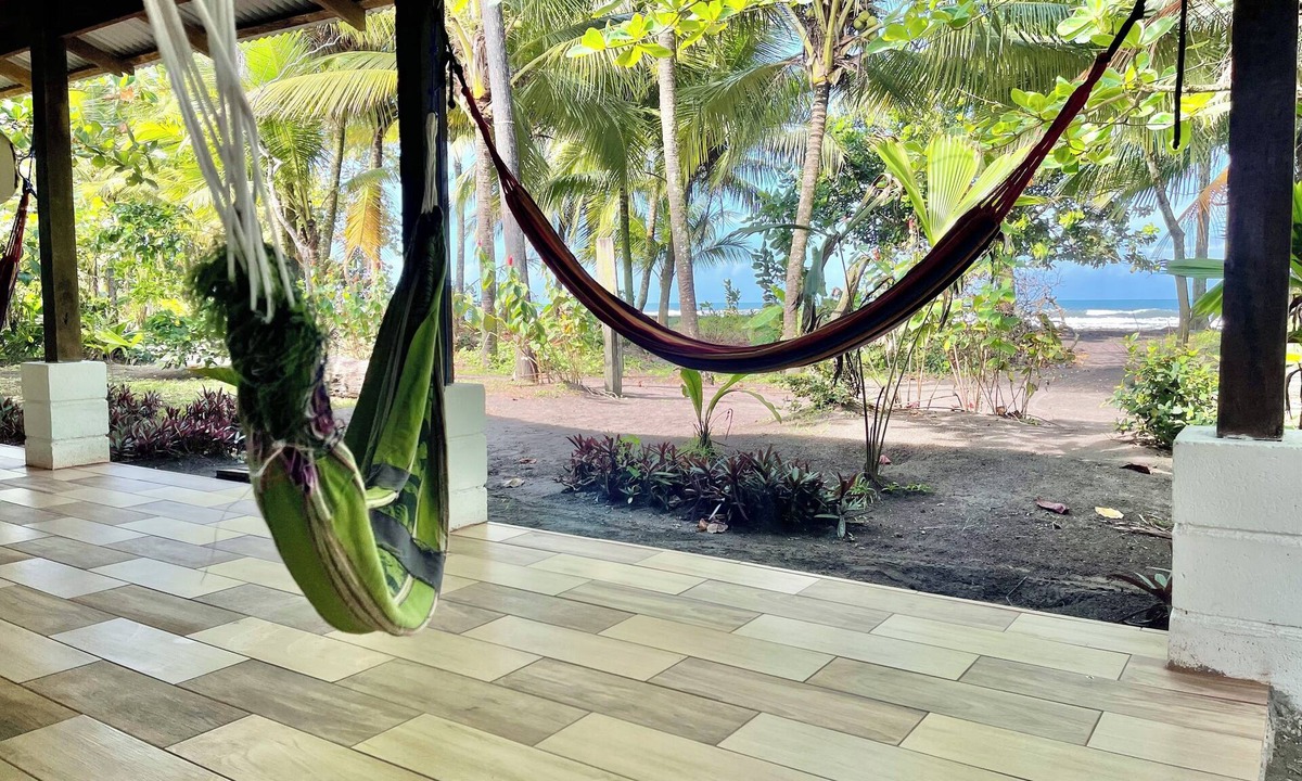 Tortuguero Hostel | Casa Turtle Bogue - Hostel