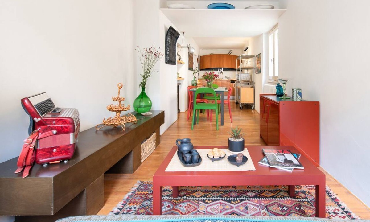 Sant' Ambrogio Apartment | Casa Vacanze La Francesca