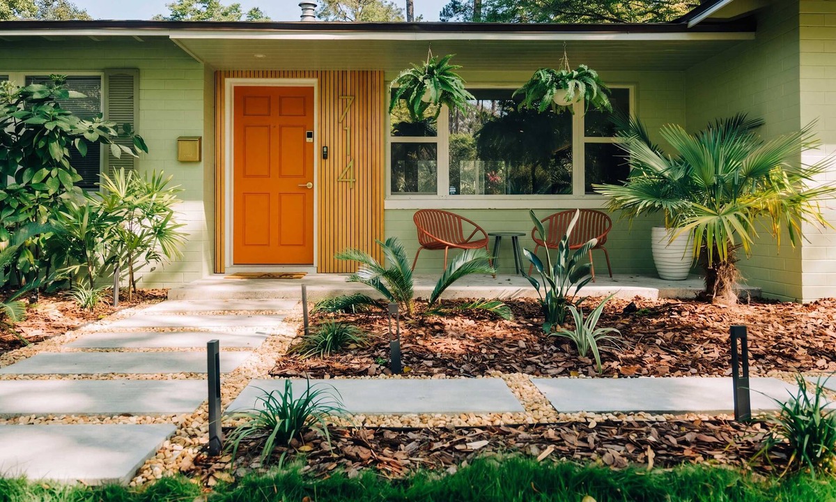 Duckpond House | Casa Verde at Duckpond | Mini Golf Dwntown