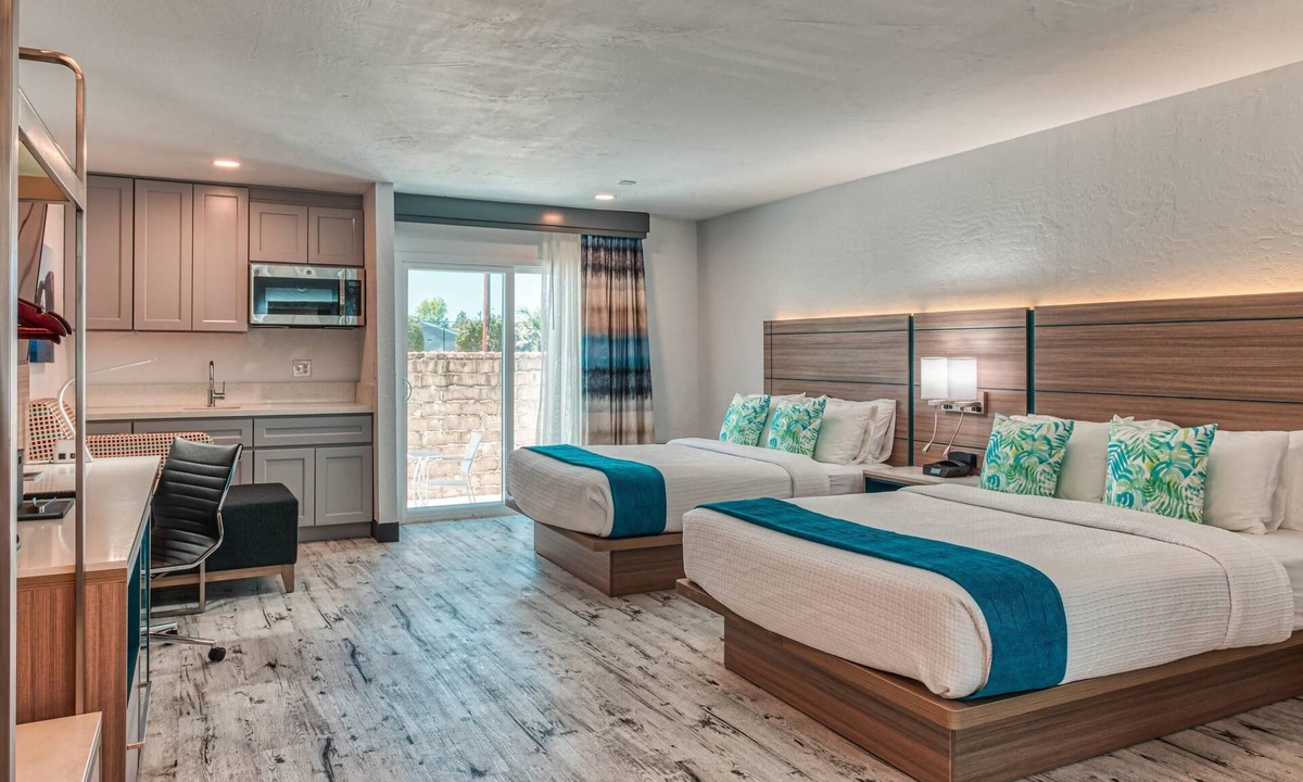 Port Hueneme Hotel | Casa Via Mar Inn, an Ascend Collection Hotel