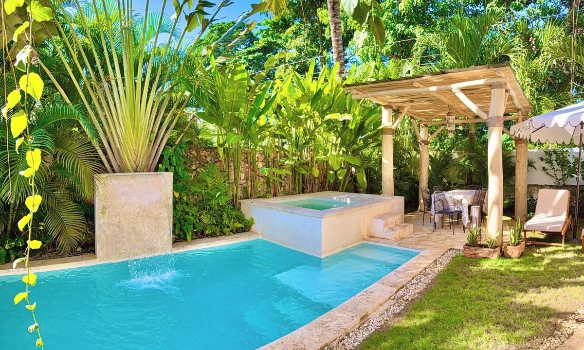 La Ceiba Villa | Casa Victoria. Elegant 3-Bd villa in charming Playa Bonita, Las Terrenas.