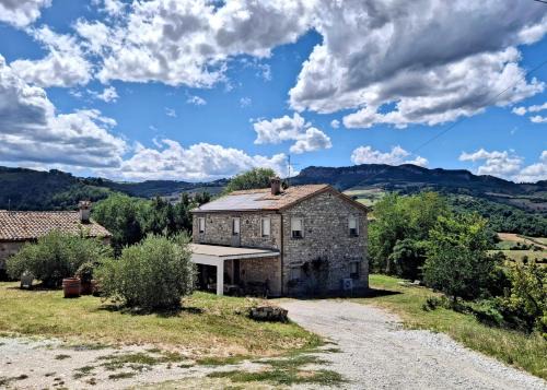 San Leo Apartment | Casa Vitiolo - parte sinistra