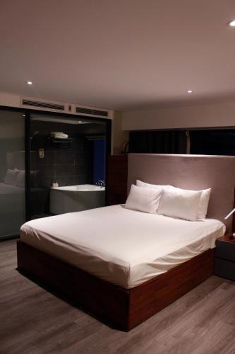 Tay Ho Apartment | Casahindout