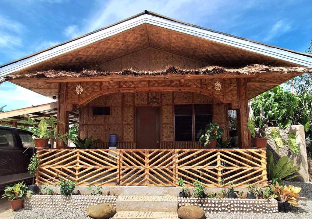 Clarin Bed & Breakfast | Casas de Ruumar Bed and Breakfast-Bar-Two rooms for family available
