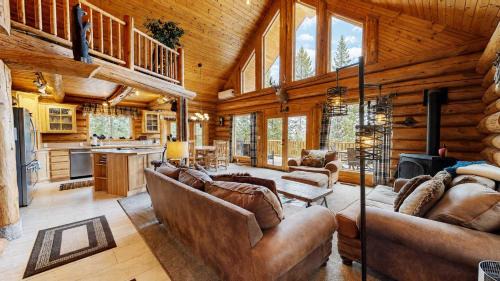 Cascade House | Cascade Lakeview Log Cabin