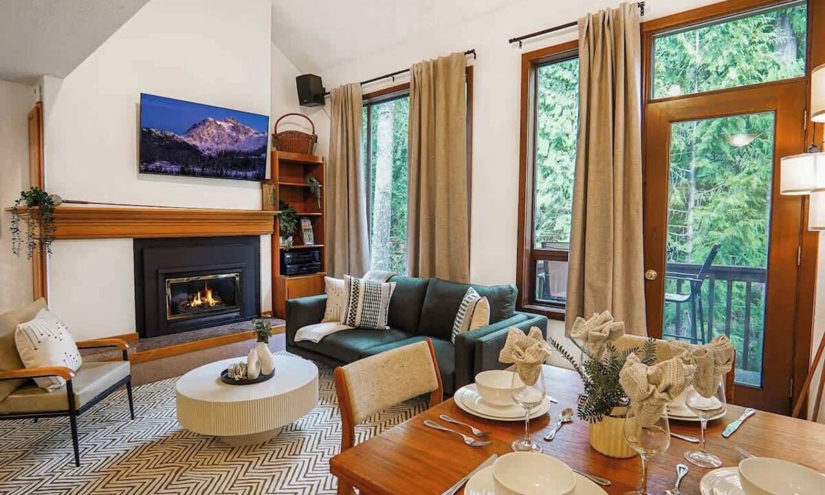 Glacier Condo | Cascade Peaks Great Mtn Escape in Snowater