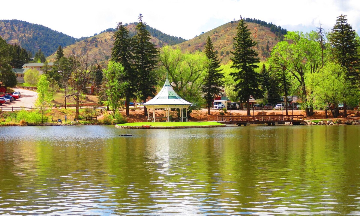 Cascade-Chipita Park House | CASCADE RETREAT MOUNTAIN VIEWS, GREAT LOCATION NEAR COLORADO SPRINGS ATTRACTIONS