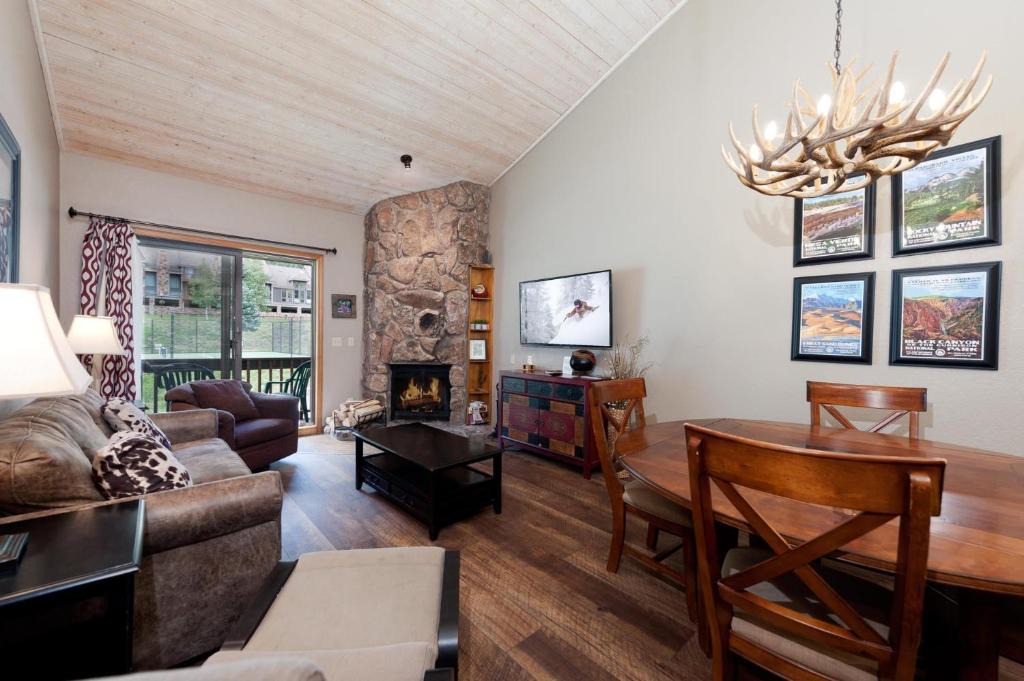Purgatory House | Cascade Village 362