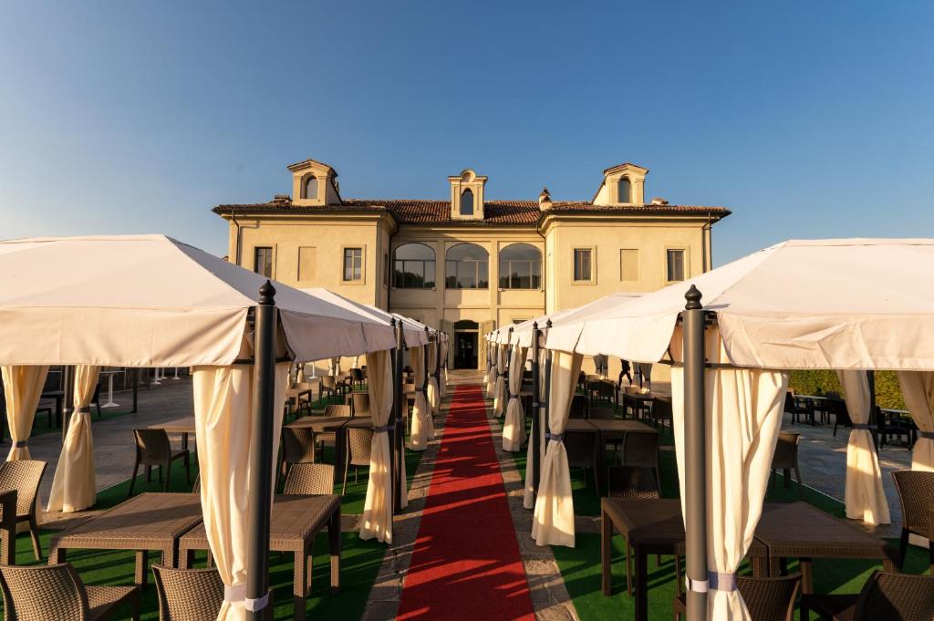 Vittoria Hotel | Cascina Marchesa
