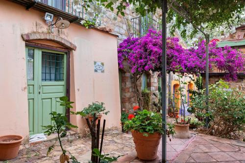 Sant'Ambrogio House | Case Saponara