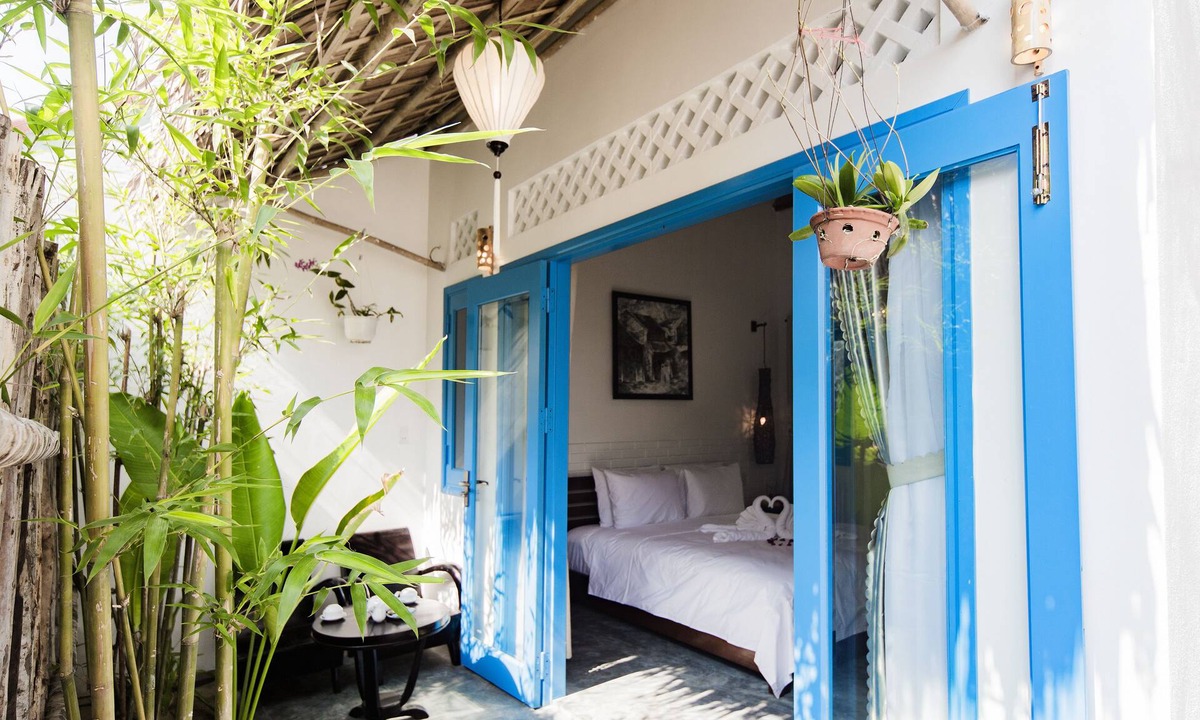 Cam An Hotel | Cashew Tree Bungalow