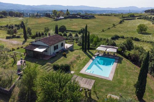 Montevarchi Villa | Casina al Vento by Mmega