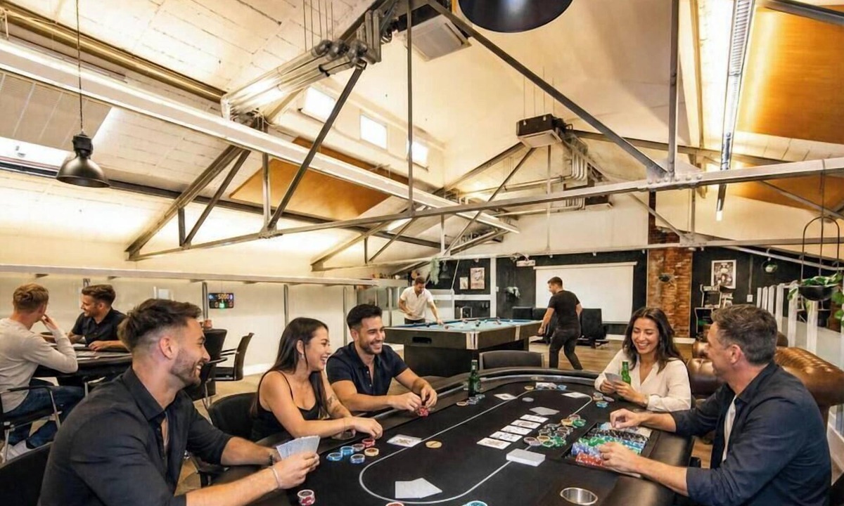 Hoehr-Grenzhausen House | Casino | Whirlpool-Sauna-Kino-Indoor-Basketball
