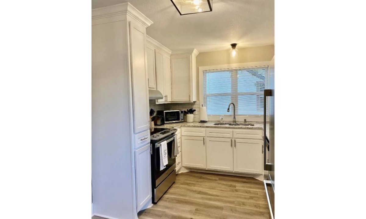 Elmwood Area House | Casita Bonita