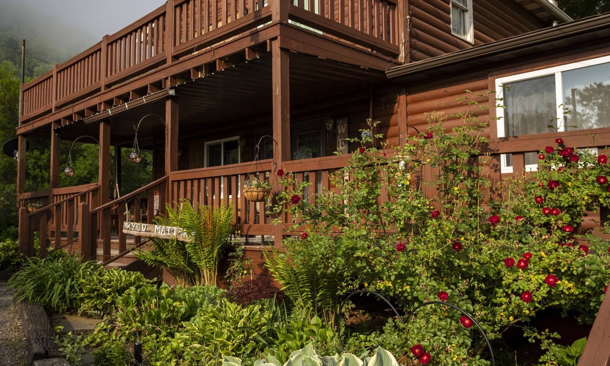 Confluence Cabin | Casselman Cabin Retreat