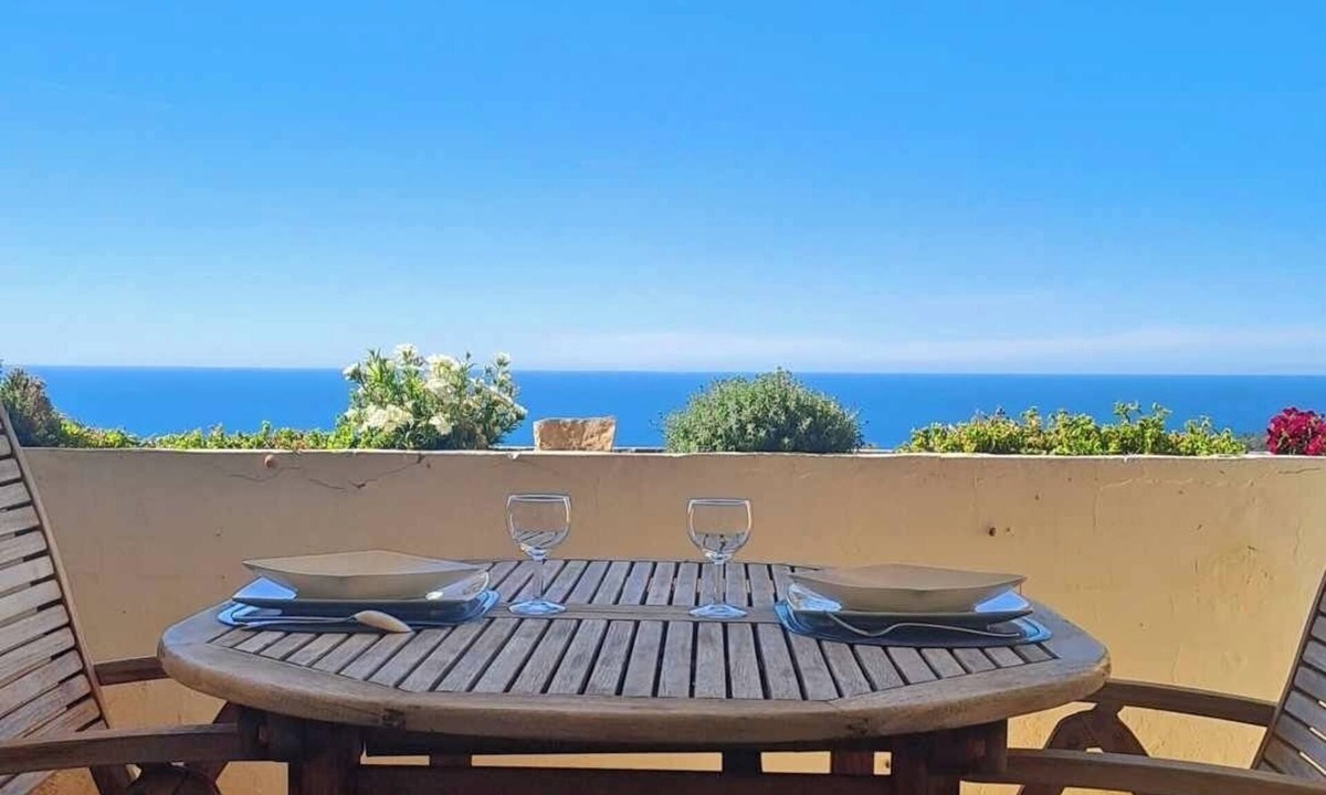 Cassis House | CASSIS, Mon petit coin de Paradis. Air conditioning, WIFI, Swimming pool, Garage. Charges included.
