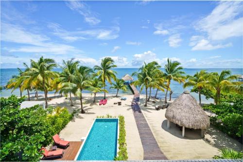 Plantation Villa | Castaway Villa - 4 Bedroom Beachfront Villa with Pool and Pier