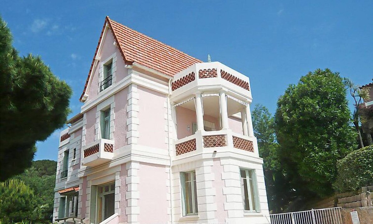 Cavalaire-sur-Mer Apartment | Castel Haussmann by Interhome