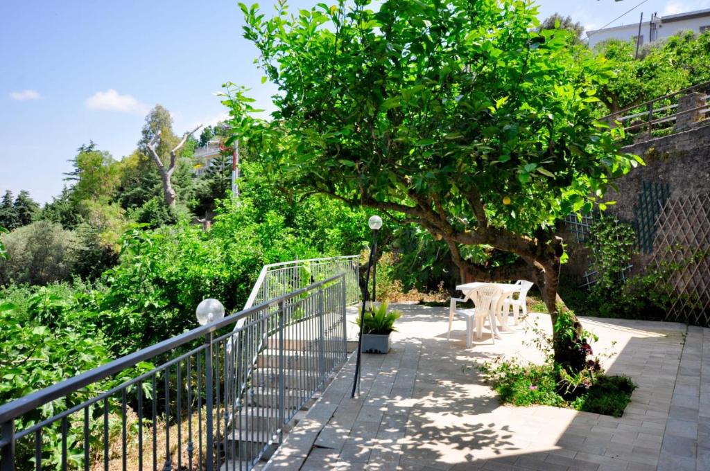 Castellabate Historic Centre Apartment | CASTELLABATE HOUSE