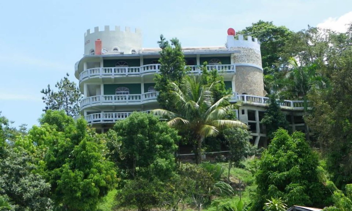 La Iglesia Bed & Breakfast | Castillo Romano
