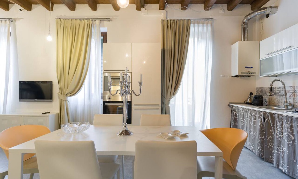 Verona City Centre Apartment | CASTLE 5