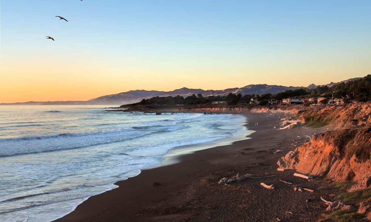 San Simeon Hotel | Castle Inn