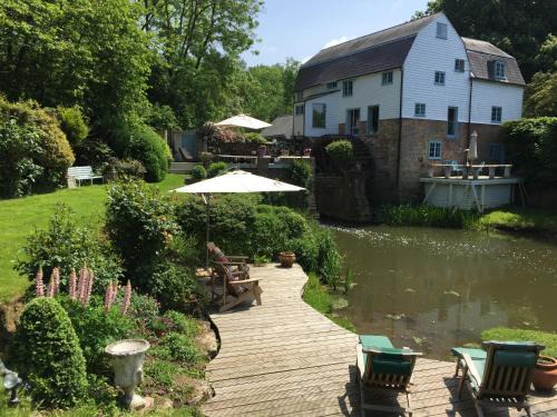 Dorking Bed & Breakfast | Castle Mill Bed and Breakfast Dorking