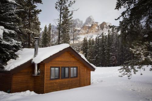 Castle Junction Cabin | Castle Mountain Chalets