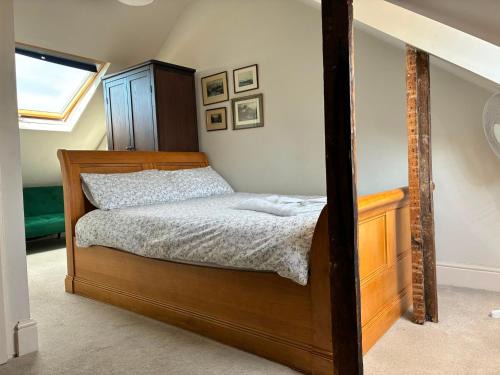 Windsor House | Castle Room