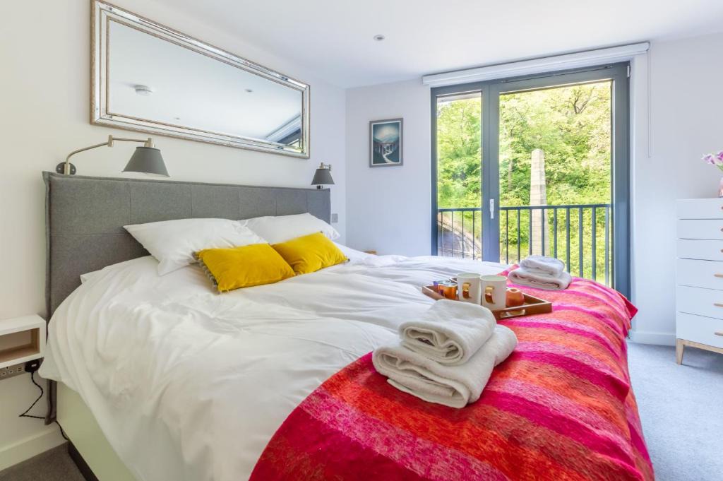 Old Town Apartment | Castle View Luxury 1 Bed Apartment