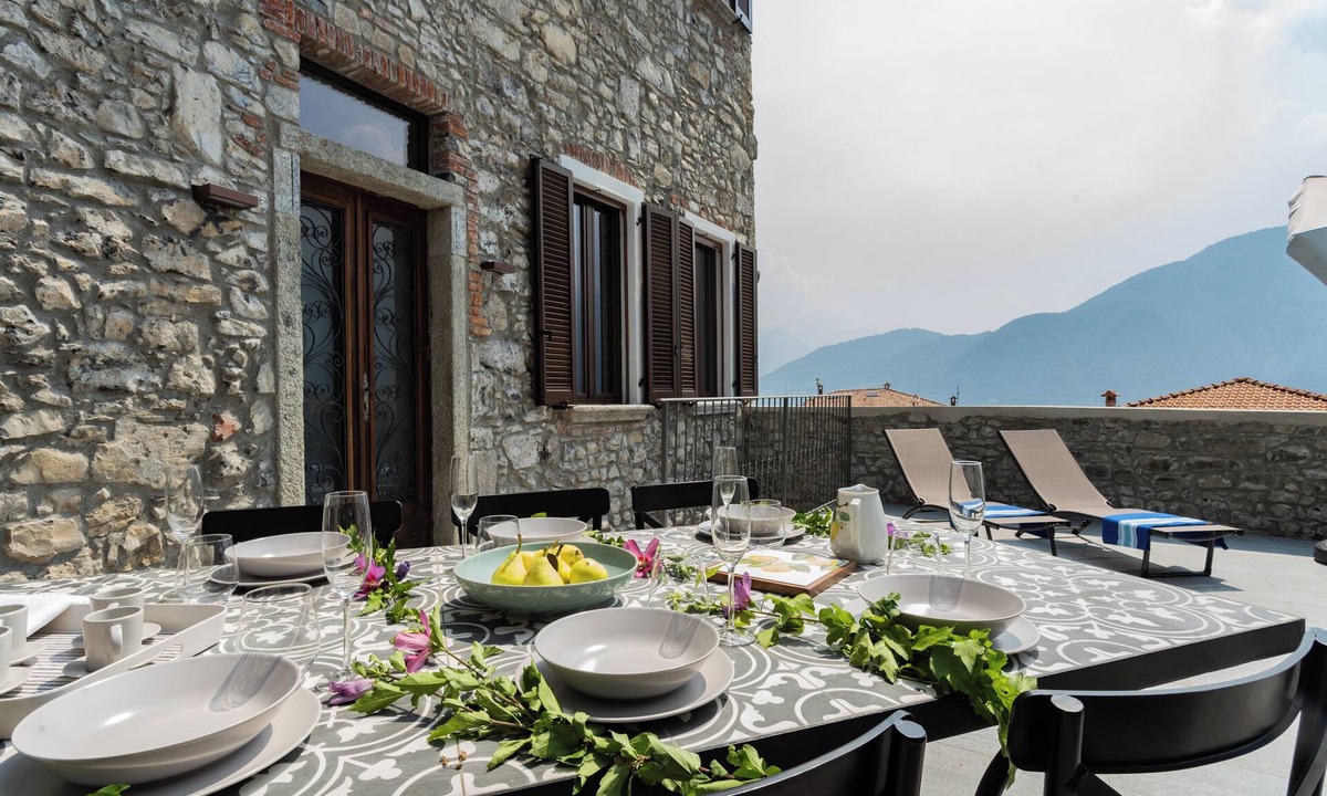 Azzano Villa | Castravalva Villa - Three Bedroom Villa, Sleeps 8