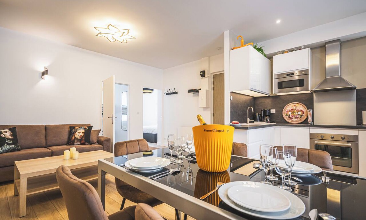 Reims City Centre Apartment | Cathedral, A sparkling stay !🥂