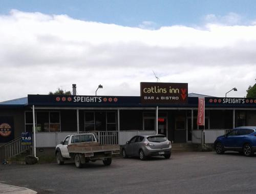 Owaka Hotel | Catlins Inn