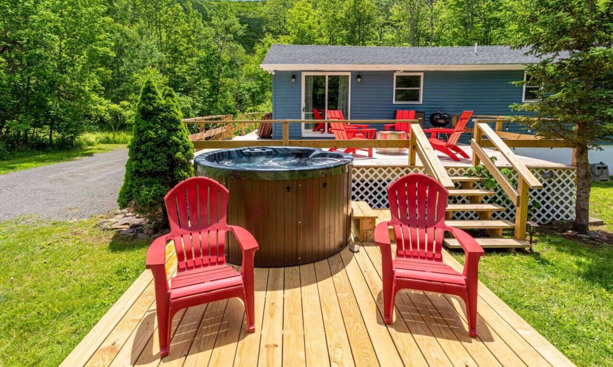 Lanesville Cabin | Catskill Kaaterskill Cabin Hot Tub FirePit Sauna