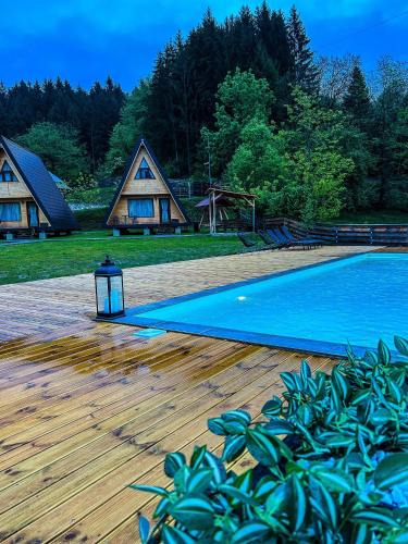 Dragoslavele Cabin | Catunul din Podei A-Frame