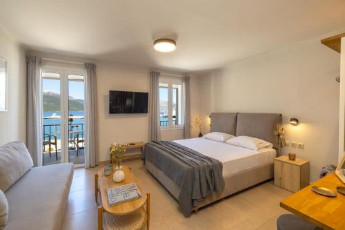 Sami Apartment | Cavaliere Seafront House - Klio