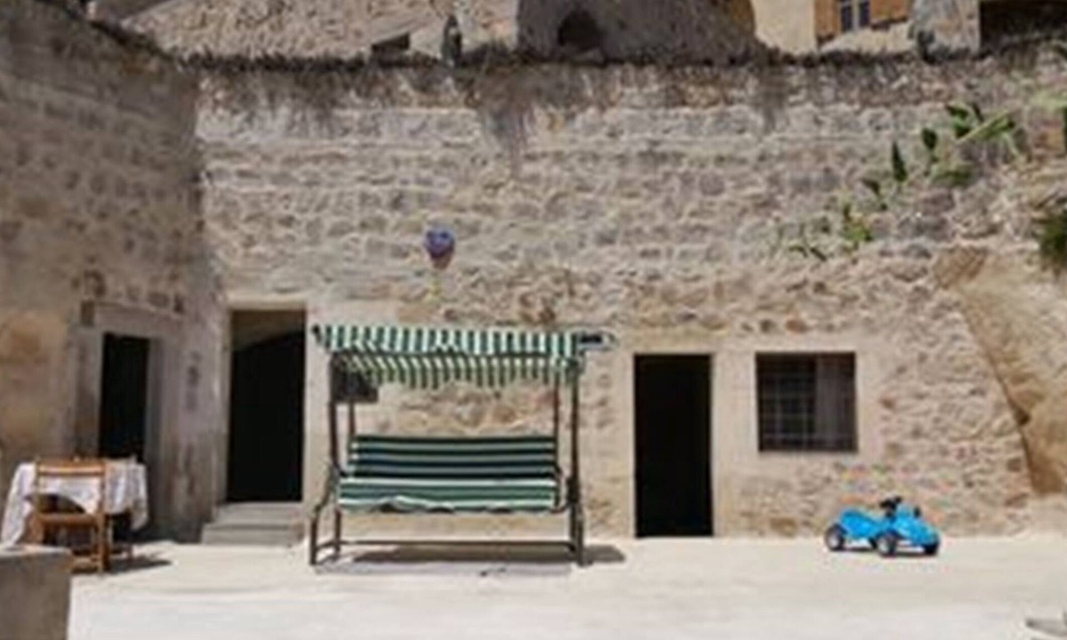 Uchisar Bed & Breakfast | Cave accommodation in Cappadocia with stunning views over valleys and Mt. Argeus