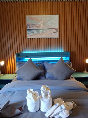 Dingalan Resort | Cave Beach Resort - Boutique Accomodation