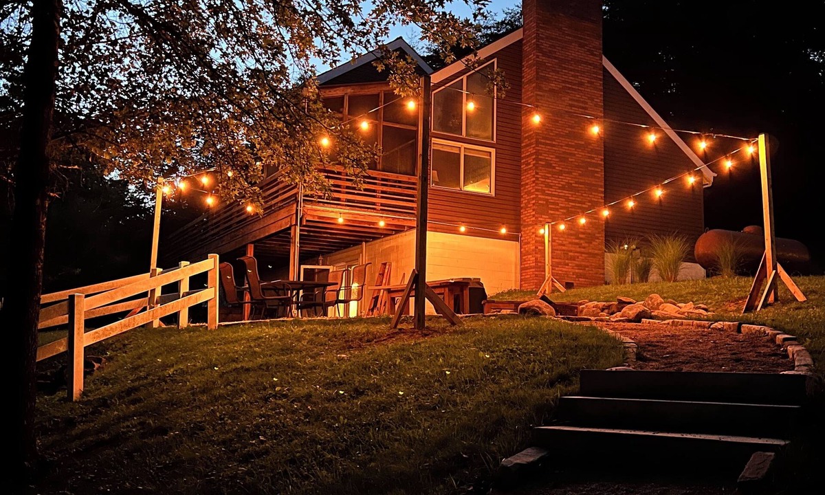 Logan House | Cave & Creek- Hocking Hills- 1 mi to Old Man's Cave- 20 Private Acres